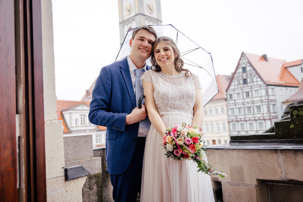 Eva & Max: Standesamtliche Trauung – Hochzeitsfotografin Standesamt Lauingen Donau