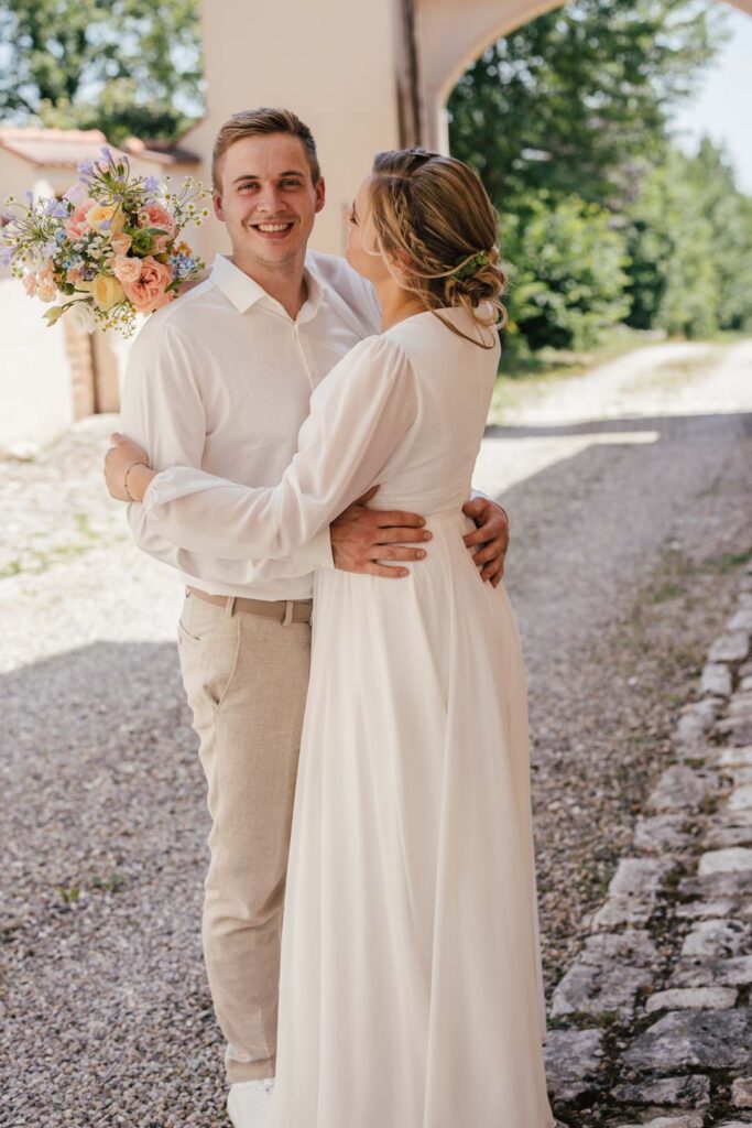 Braut und Bräutigam bei Hochzeit in Lauingen fotografiert von Saskia Römer.
